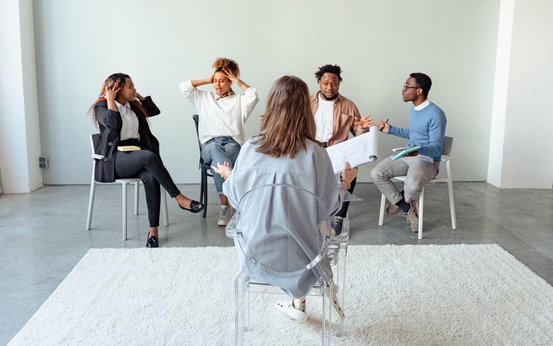 Signs of a Toxic Person How To Recognize & Deal With Them