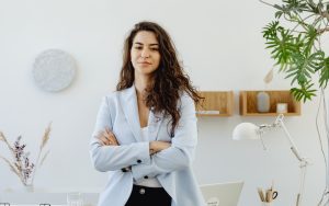 Situational Leadership Types, Pros & Cons + Examples